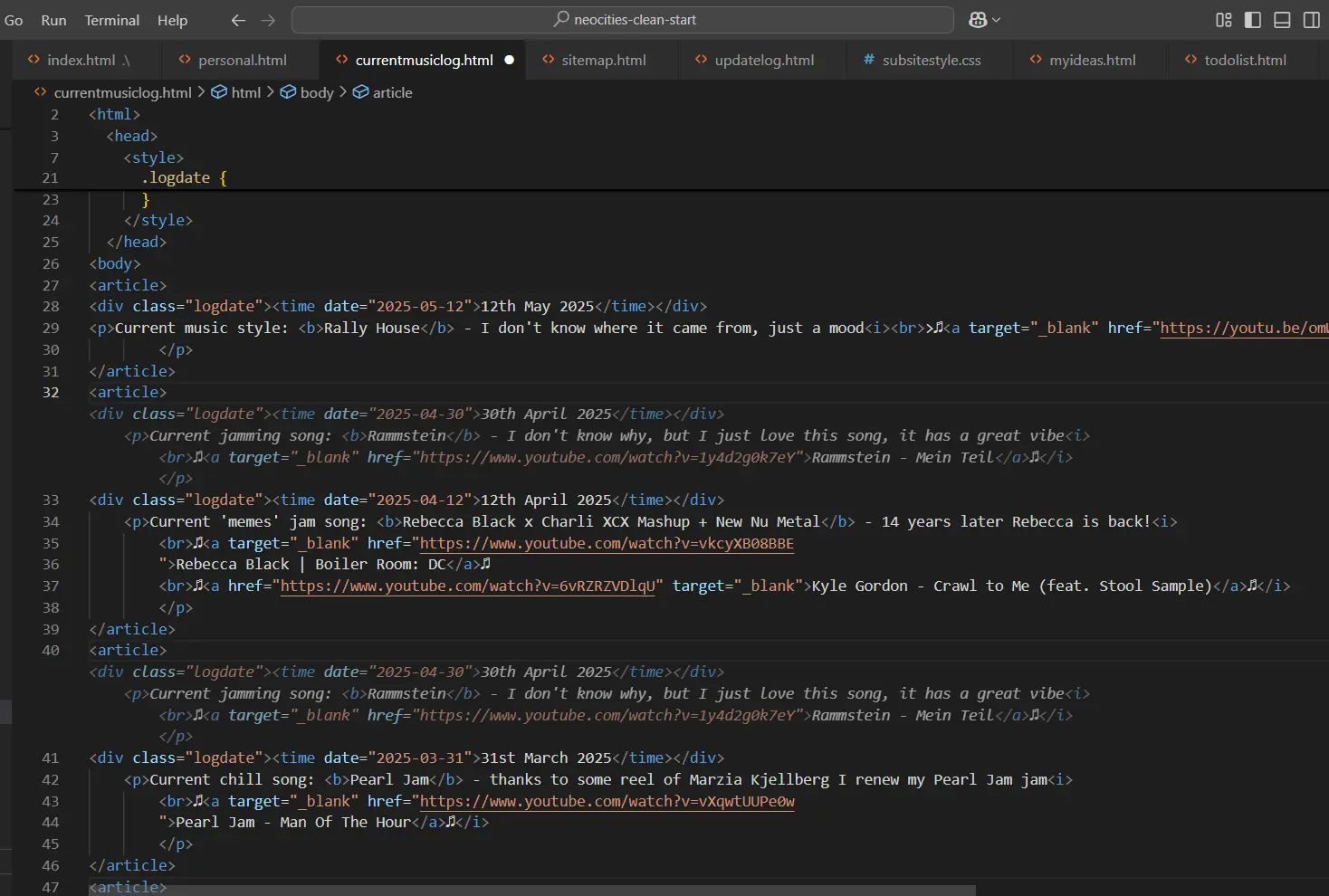 Screenshot of VSCode of a hint with new song that I didn't listen